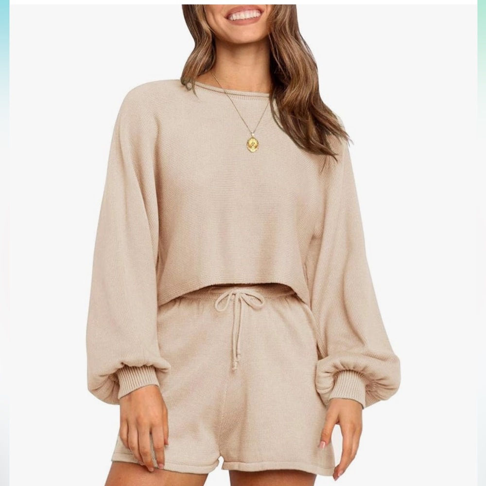 2 Piece Outfits Long Sleeve Knit Pullover Sweater Crop Top Shorts Sweatsuit Set